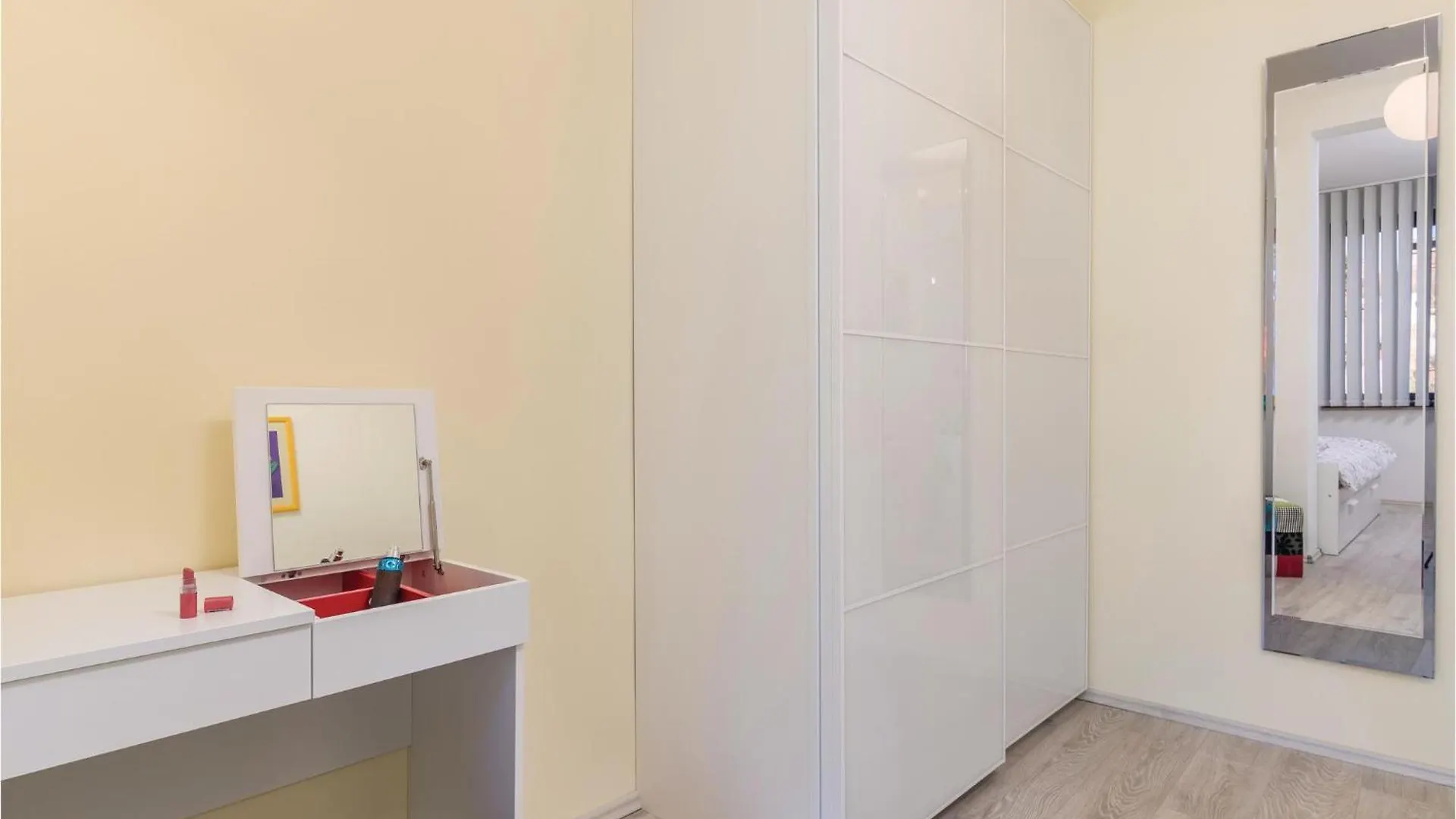 2 Bedroom Nice Apartment In 罗维尼 0*,  克罗地亚